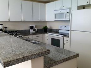 2740 SW 28th Ter 304, Miami FL 33133