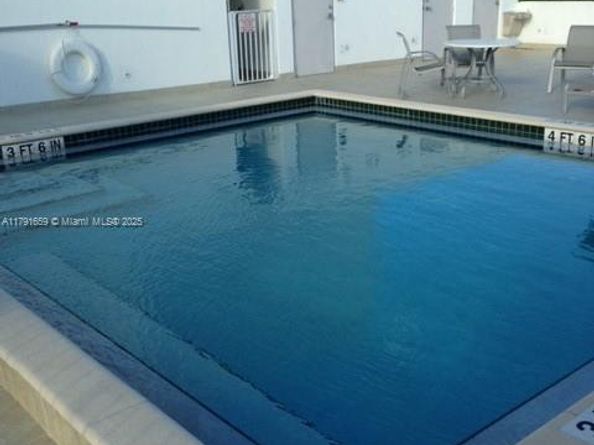 2740 SW 28th Ter 304, Miami FL 33133