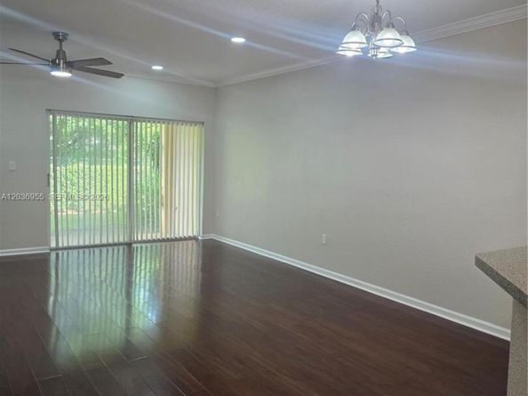 6453 Catalina Ln, Tamarac FL 33321