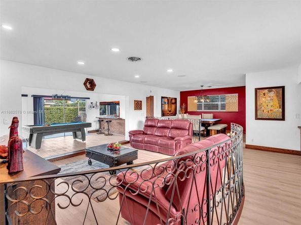 20350 Highland Lakes Blvd, Miami FL 33179