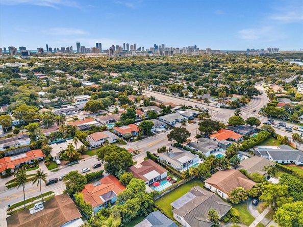 20350 Highland Lakes Blvd, Miami FL 33179