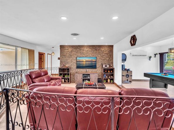 20350 Highland Lakes Blvd, Miami FL 33179