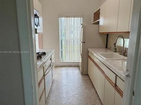 8431 SW 27th Ter, Miami FL 33155