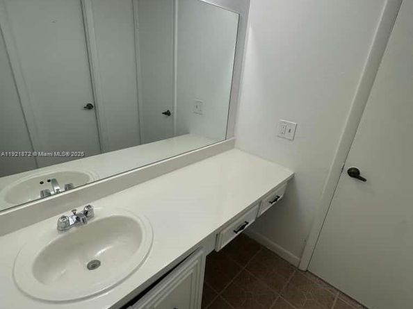 484 NW 165th St Rd A214, Miami FL 33169