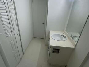 484 NW 165th St Rd A214, Miami FL 33169