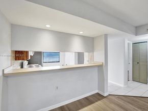 1715 Whitehall Dr 305, Davie FL 33324