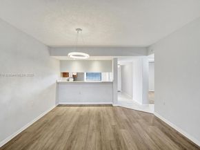 1715 Whitehall Dr 305, Davie FL 33324