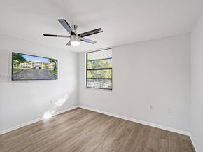 1715 Whitehall Dr 305, Davie FL 33324