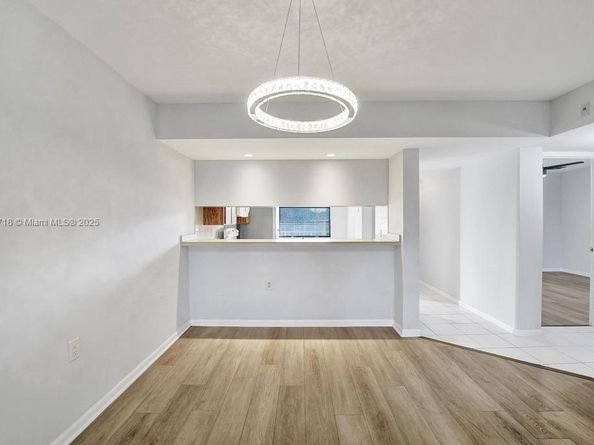 1715 Whitehall Dr 305, Davie FL 33324