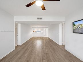 1715 Whitehall Dr 305, Davie FL 33324