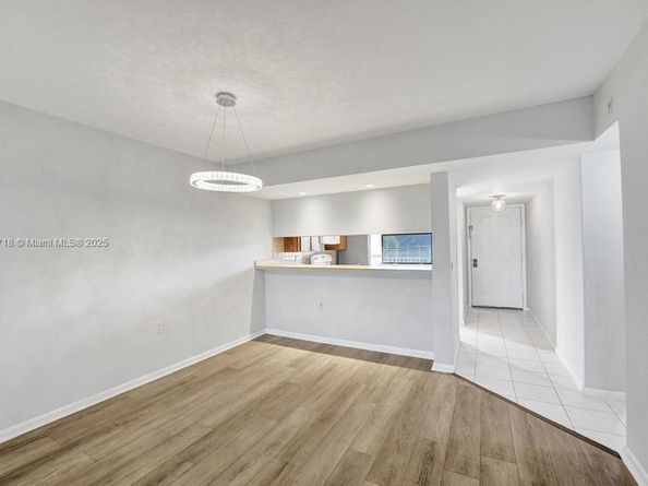 1715 Whitehall Dr 305, Davie FL 33324