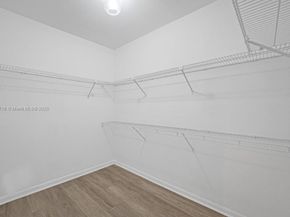 1715 Whitehall Dr 305, Davie FL 33324