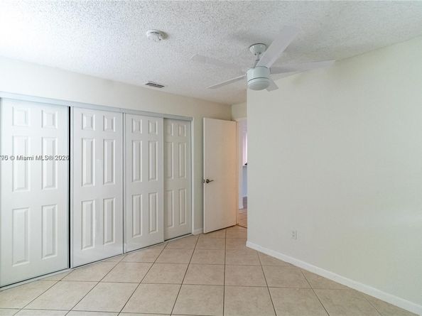 11742 SW 52nd St, Cooper City FL 33330