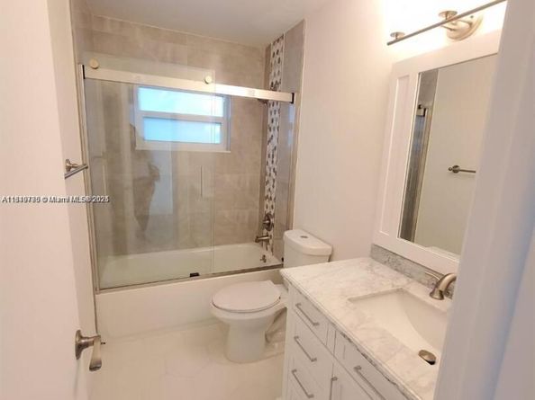 11742 SW 52nd St, Cooper City FL 33330
