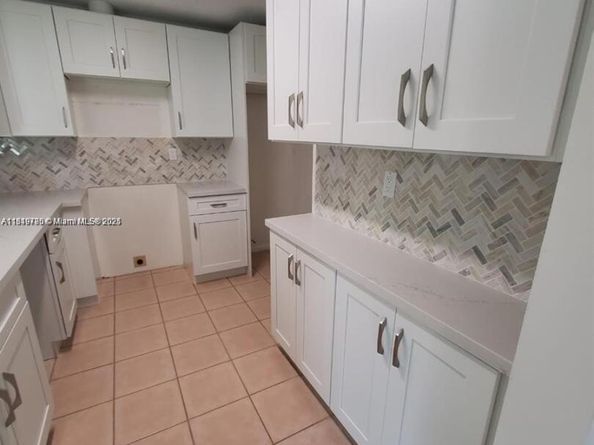 11742 SW 52nd St, Cooper City FL 33330