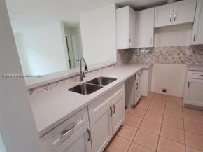 11742 SW 52nd St, Cooper City FL 33330