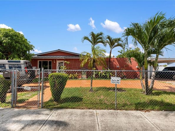 1211 NW 179th St, Miami Gardens FL 33169