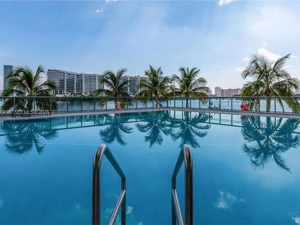 3300 NE 188th St LPH11, Aventura FL 33180