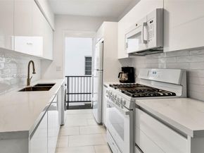 813-15 39th, Miami Beach FL 33140