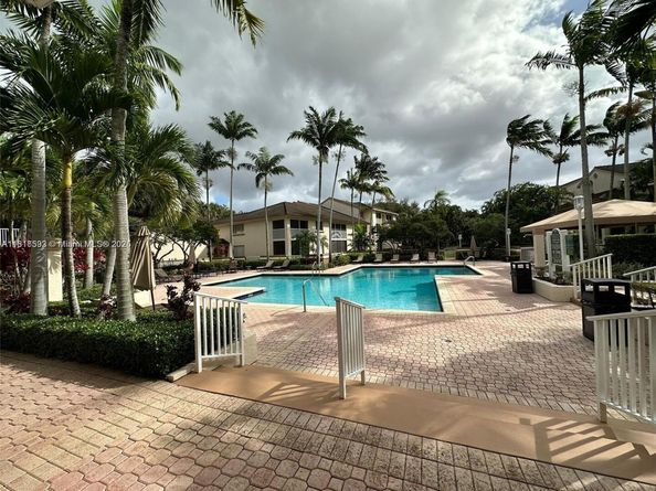 15201 Glenmoor Dr 15201, West Palm Beach FL 33409