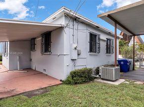 3694 NW 20th St, Miami FL 33142