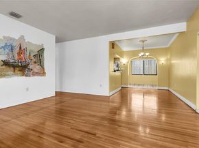 3694 NW 20th St, Miami FL 33142