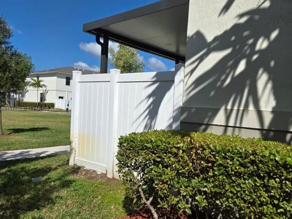 1166 SW 7th Ave, Florida City FL 33034