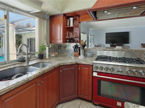 910 N 14th Ct, Hollywood FL 33020