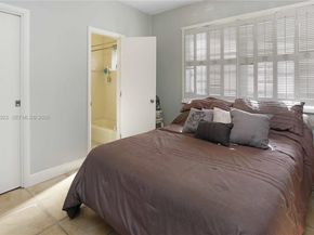 910 N 14th Ct, Hollywood FL 33020