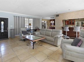 910 N 14th Ct, Hollywood FL 33020