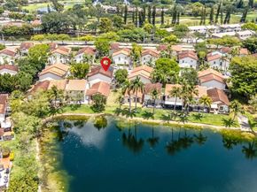 10854 NW 8th St, Pembroke Pines FL 33026