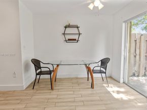 10854 NW 8th St, Pembroke Pines FL 33026
