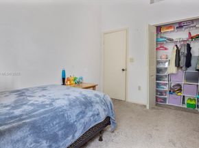 10854 NW 8th St, Pembroke Pines FL 33026