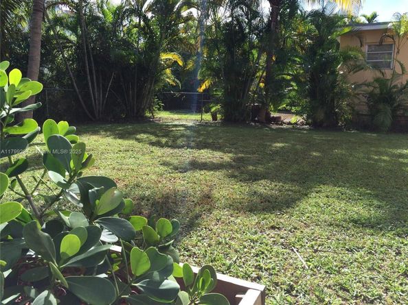 1575 SW 12th Ave, Miami FL 33129