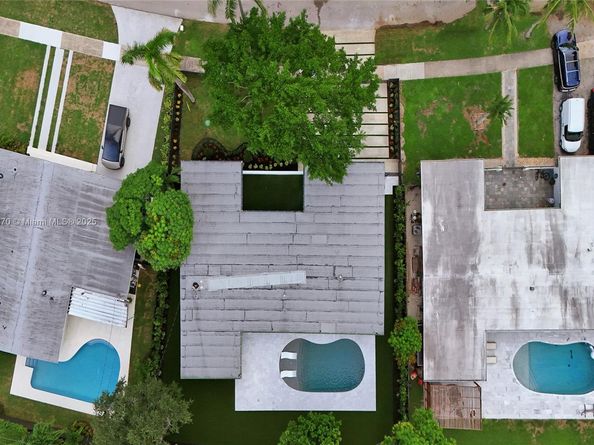 1931 NE 186th Dr, North Miami Beach FL 33179