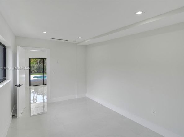 1931 NE 186th Dr, North Miami Beach FL 33179