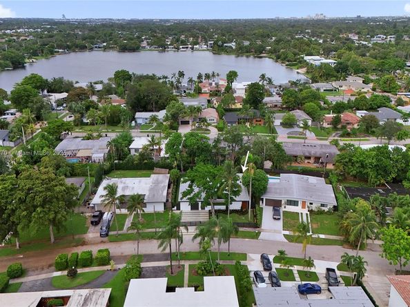 1931 NE 186th Dr, North Miami Beach FL 33179