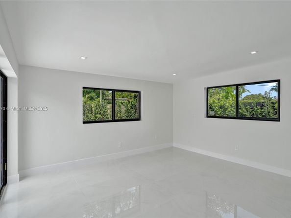 1931 NE 186th Dr, North Miami Beach FL 33179
