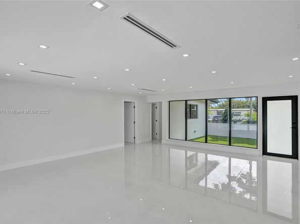 1931 NE 186th Dr, North Miami Beach FL 33179