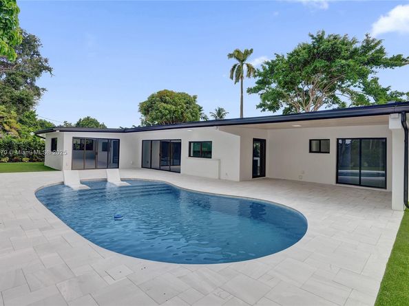 1931 NE 186th Dr, North Miami Beach FL 33179