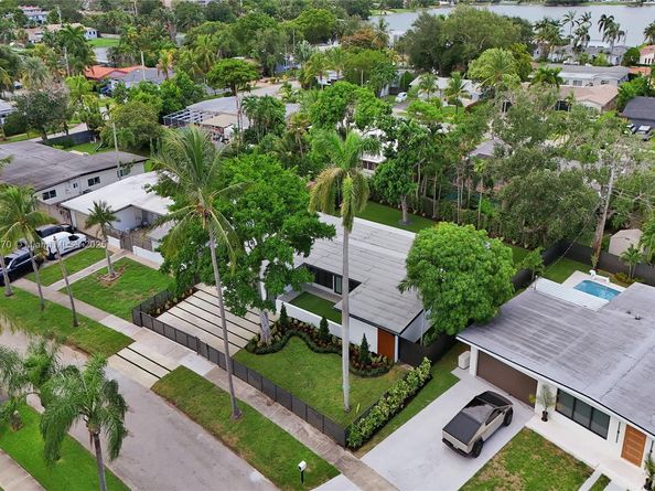 1931 NE 186th Dr, North Miami Beach FL 33179