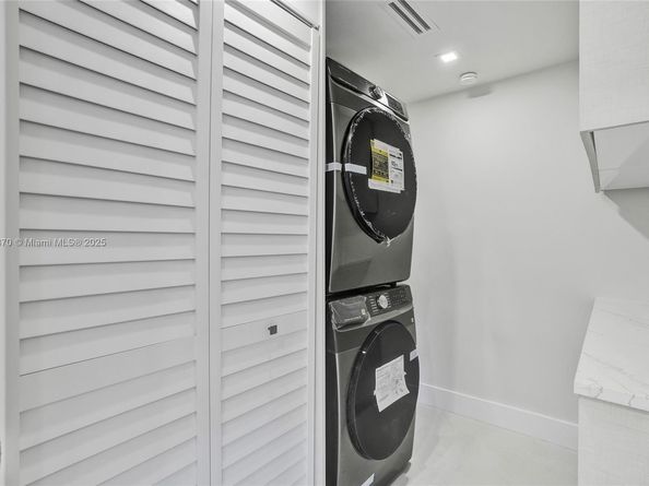 1931 NE 186th Dr, North Miami Beach FL 33179