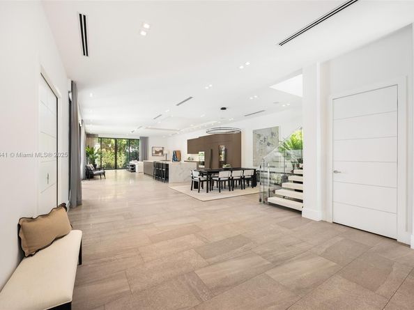 2321 Trapp Ave, Coconut Grove FL 33133