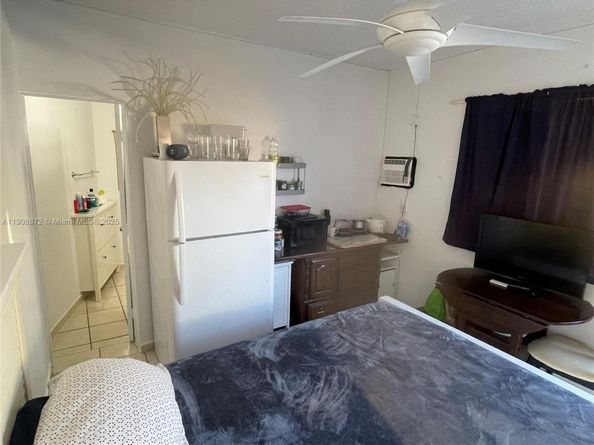 1832 SW 3rd St, Miami FL 33135