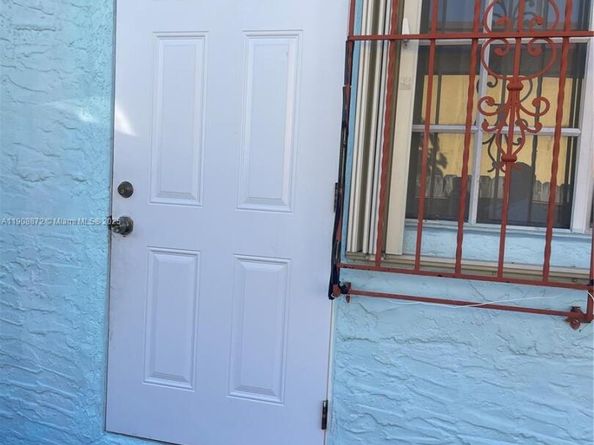 1832 SW 3rd St, Miami FL 33135