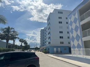 320 S Surf Rd 305, Hollywood FL 33019