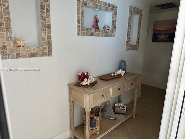 320 S Surf Rd 305, Hollywood FL 33019