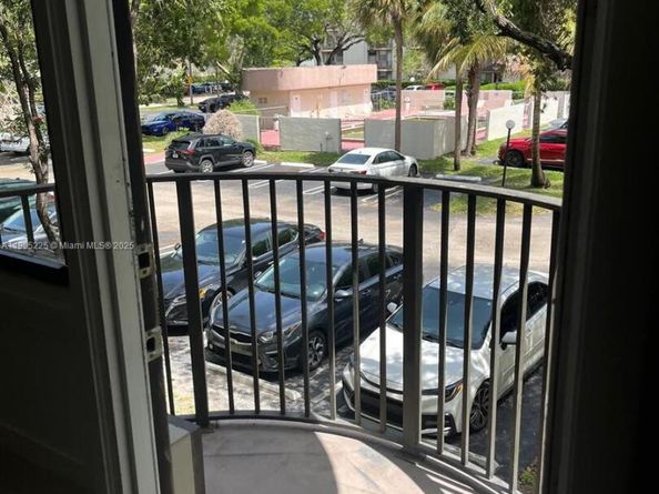 2701 Riverside Dr 203B, Coral Springs FL 33065