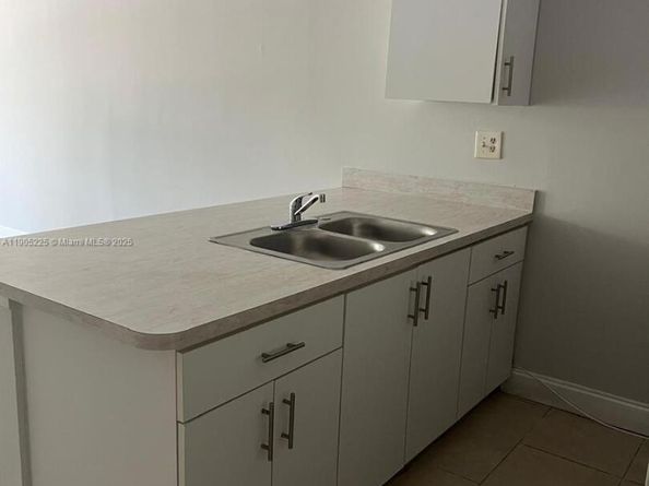 2701 Riverside Dr 203B, Coral Springs FL 33065