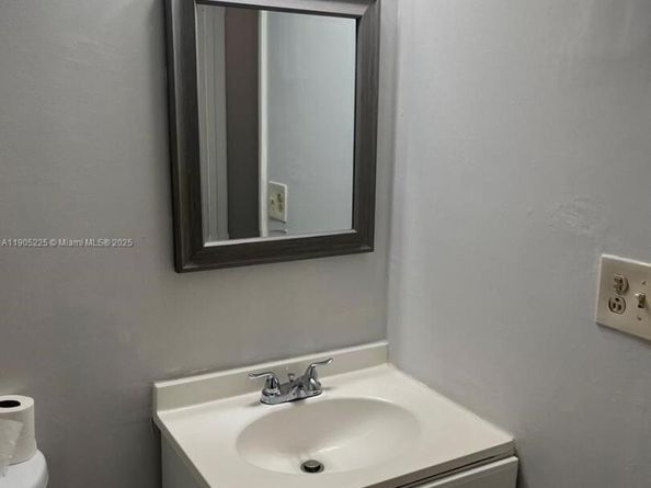 2701 Riverside Dr 203B, Coral Springs FL 33065